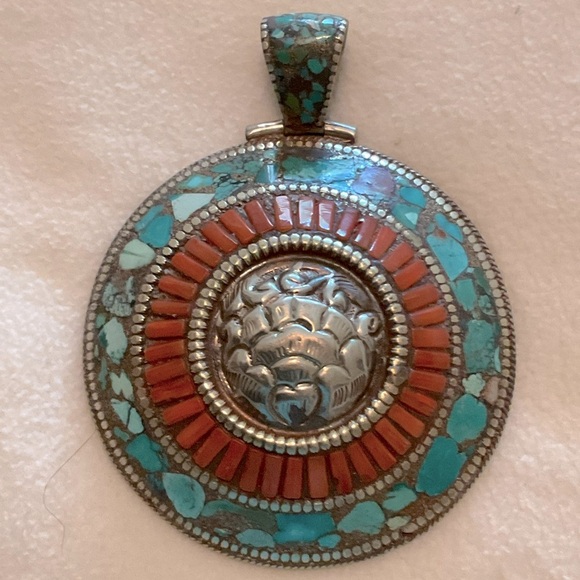 Jewelry - Necklace Enhancer